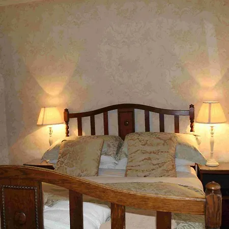 Bed and Breakfast Bank House 4*