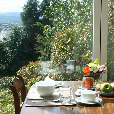 Bed & Breakfast Bank House