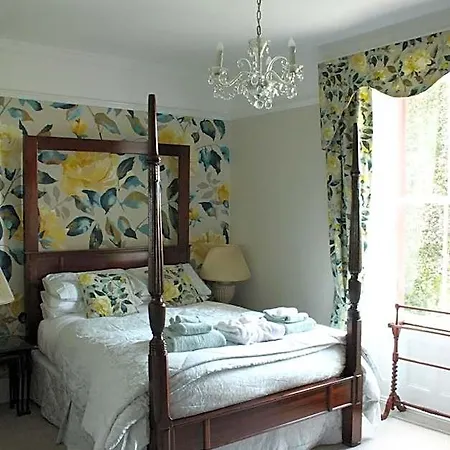 Bed & Breakfast Bank House