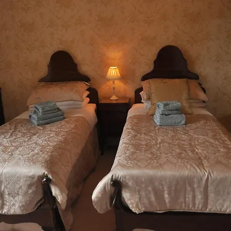 Bank House 4*