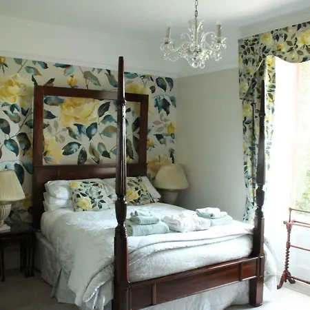 Bank House Bed & Breakfast 4*