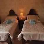 Bank House 4*