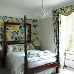 Bank House 4*